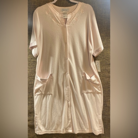 Collette by Miss Elaine Pink Short Sleeve Robe, Sz L, Snap Closure Vintage - Picture 1 of 12